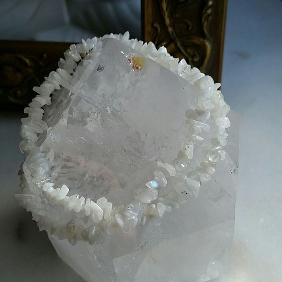 Rainbow Moonstone Chip Necklace, Boho,  crystal healing necklace - Picture 9 of 11